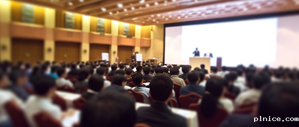 俄语同声传译价格/收费标准